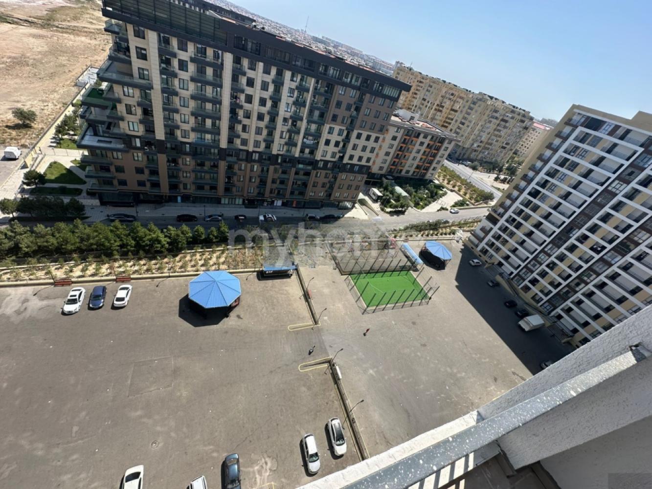  Sumqayıt şəhərində 72m² mənzil kirayə verilir