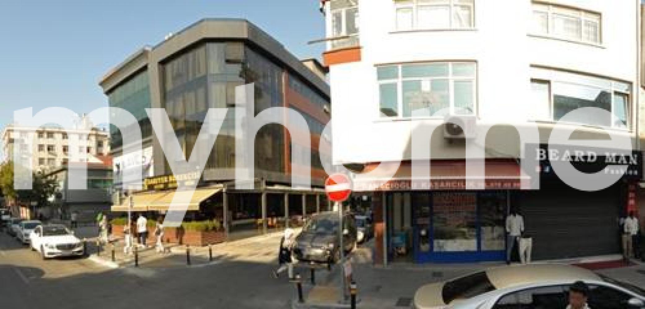  Suraxanı qəsəbəsində 1500m² obyekt satılır