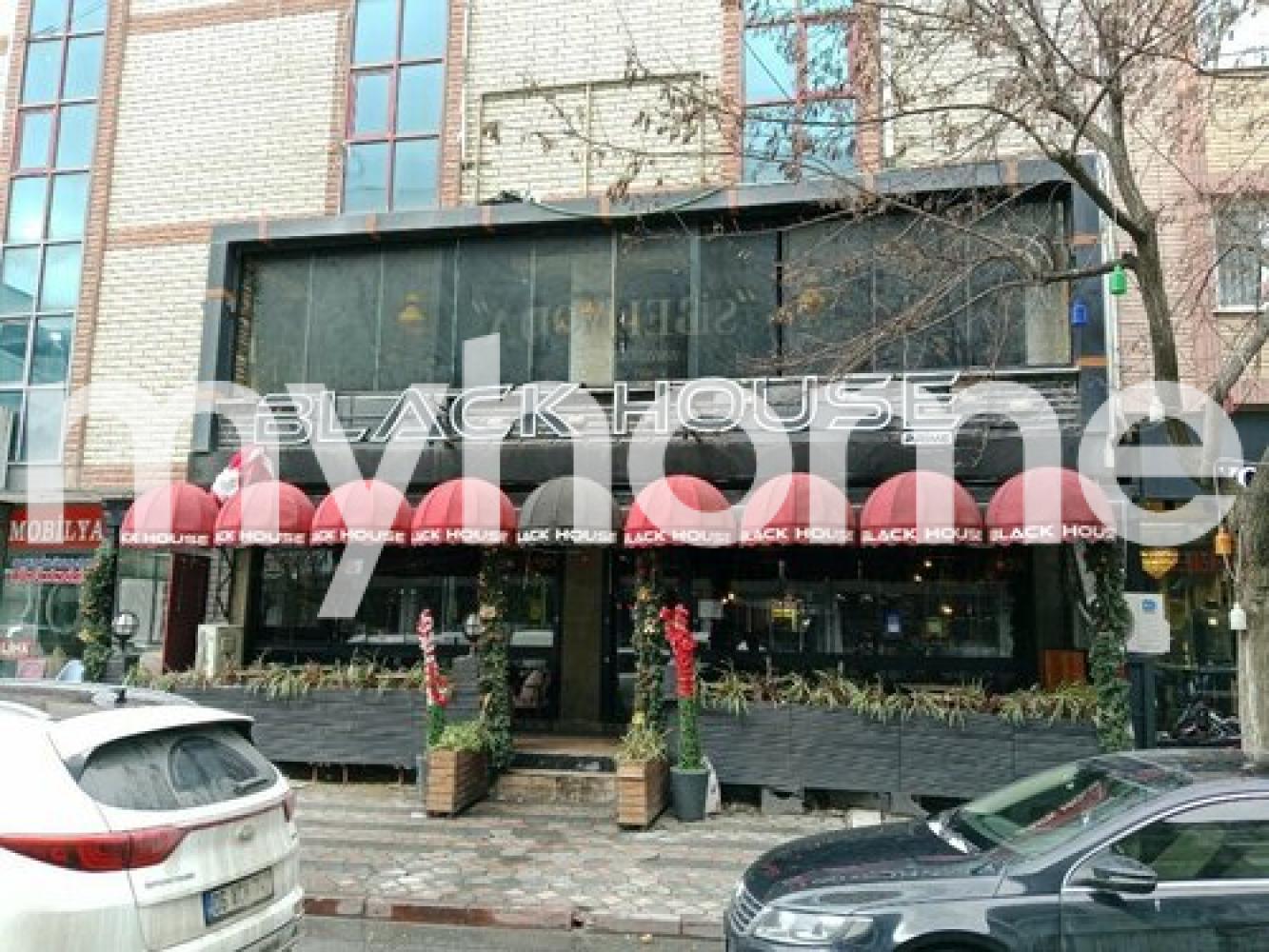  Suraxanı qəsəbəsində 1500m² obyekt satılır