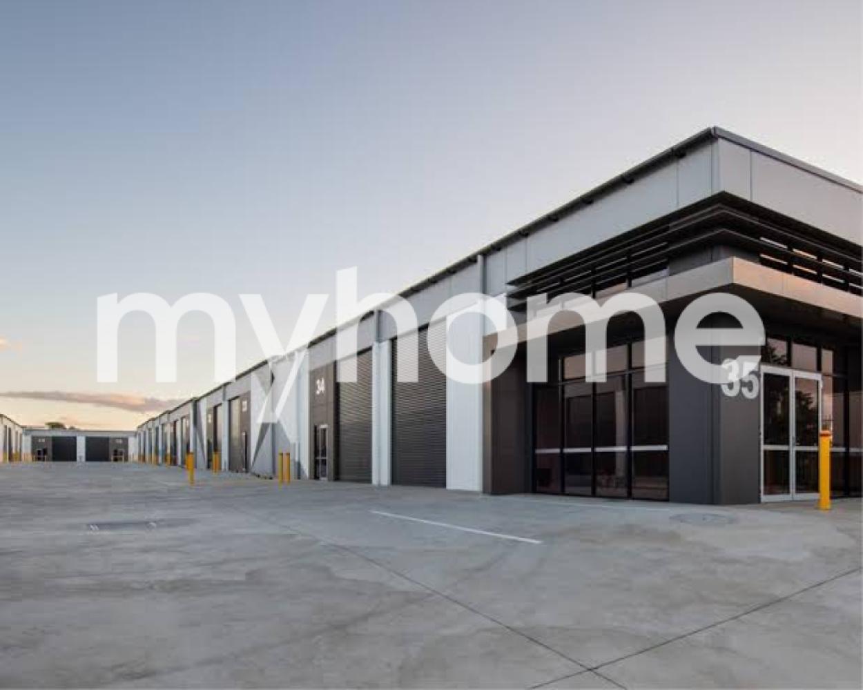  Suraxanı qəsəbəsində 1500m² obyekt satılır