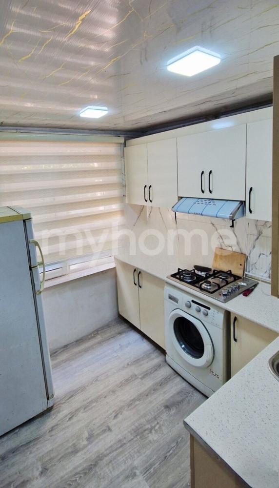  Yevlax şəhərində 68m² mənzil satılır
