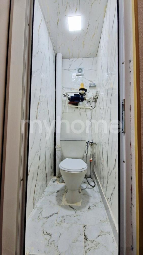  Yevlax şəhərində 68m² mənzil satılır