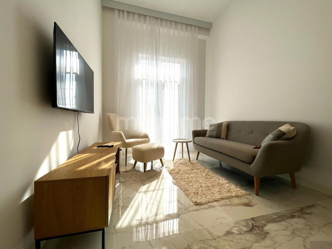  Ağ şəhər qəsəbəsində 65m² mənzil kirayə verilir