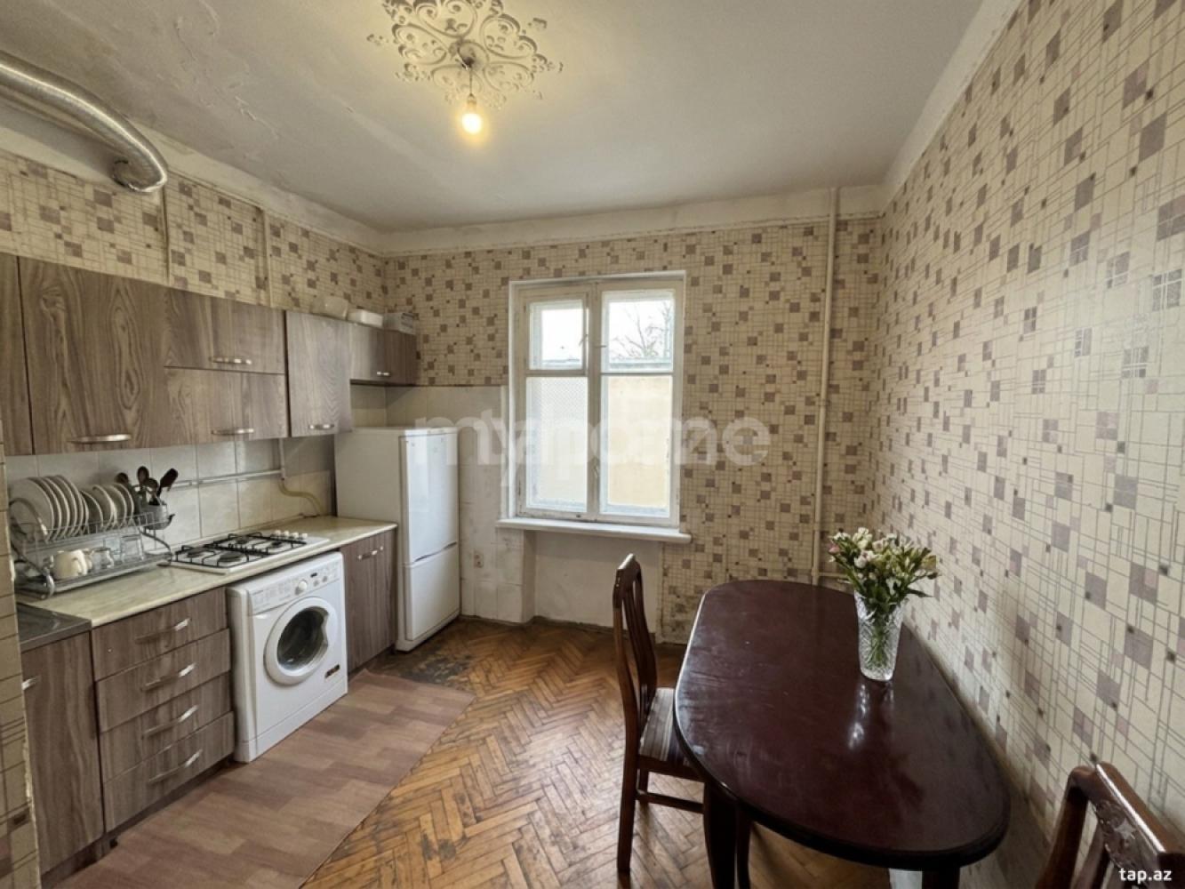  28 May qəsəbəsində 110m² mənzil kirayə verilir