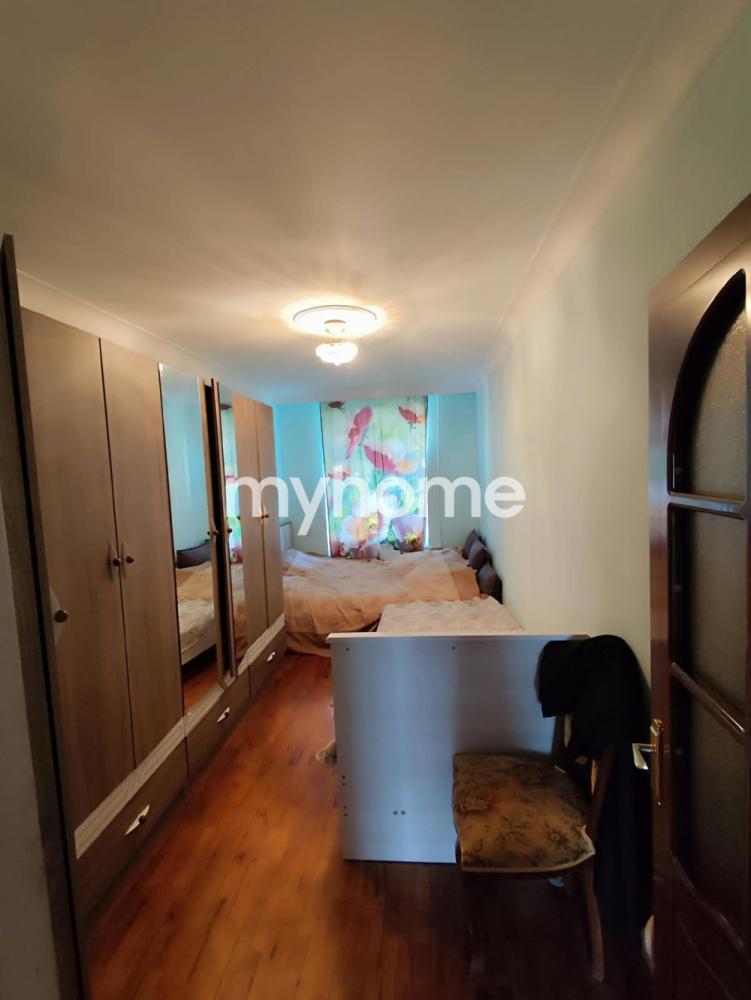  Yasamal qəsəbəsində 65m² mənzil satılır