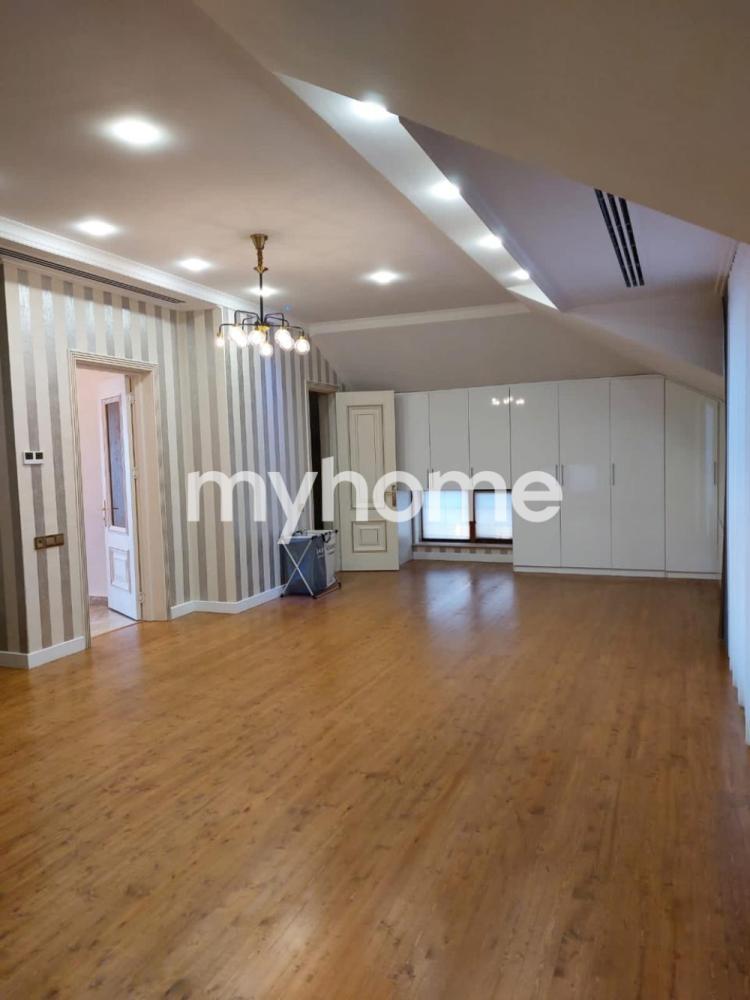  Astara şəhərində 750m² obyekt satılır