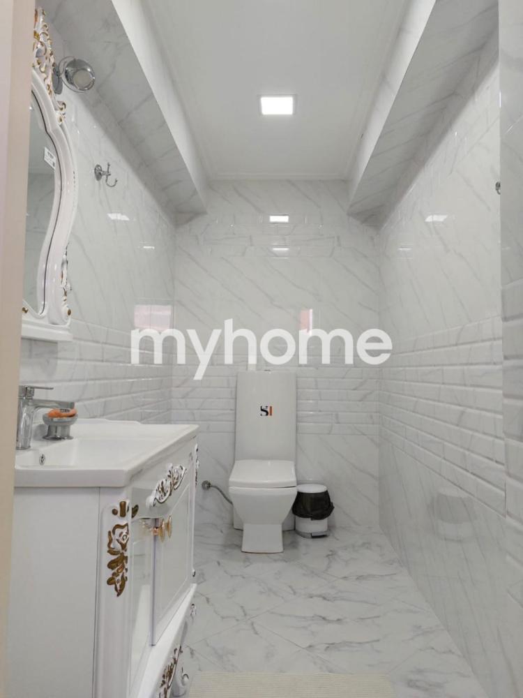  Astara şəhərində 750m² obyekt satılır