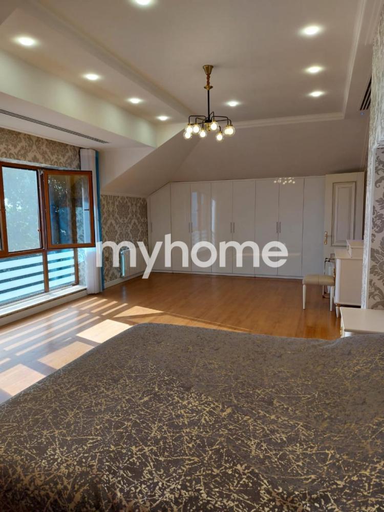  Astara şəhərində 750m² obyekt satılır