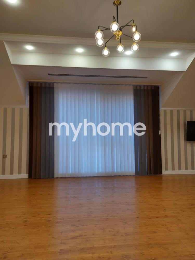  Astara şəhərində 750m² obyekt satılır