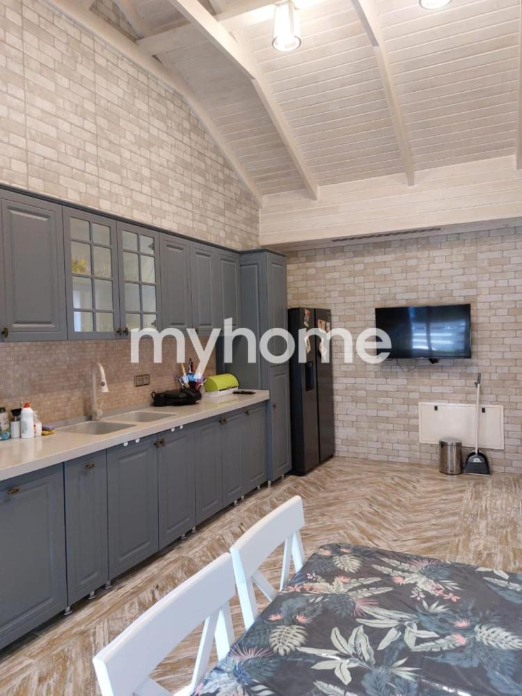  Astara şəhərində 750m² obyekt satılır