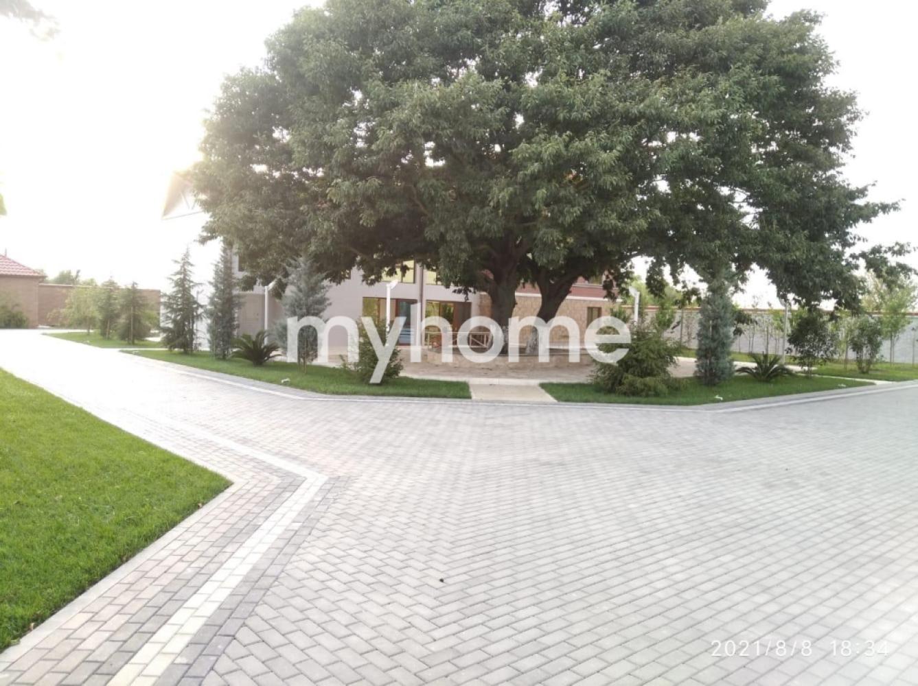  Astara şəhərində 750m² obyekt satılır
