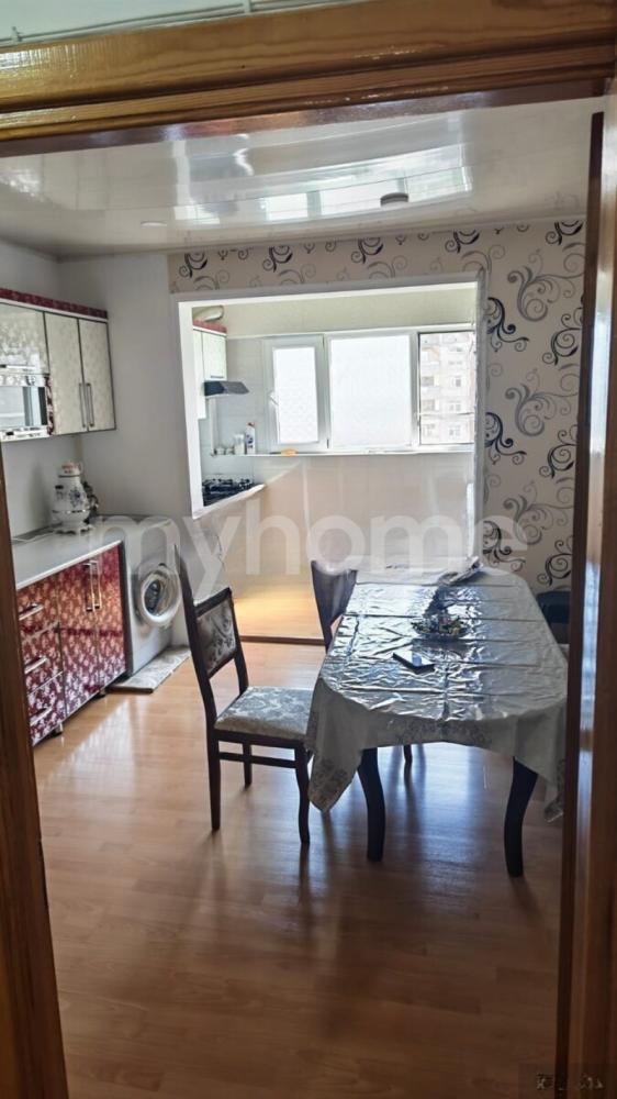  Biləcəri qəsəbəsində 80m² mənzil satılır