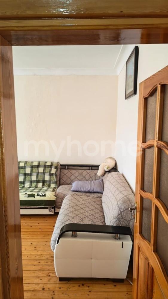  Biləcəri qəsəbəsində 80m² mənzil satılır