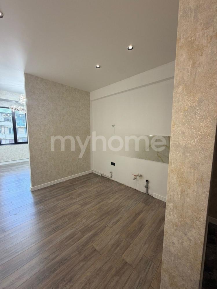  Həzi Aslanov qəsəbəsində 56m² mənzil satılır