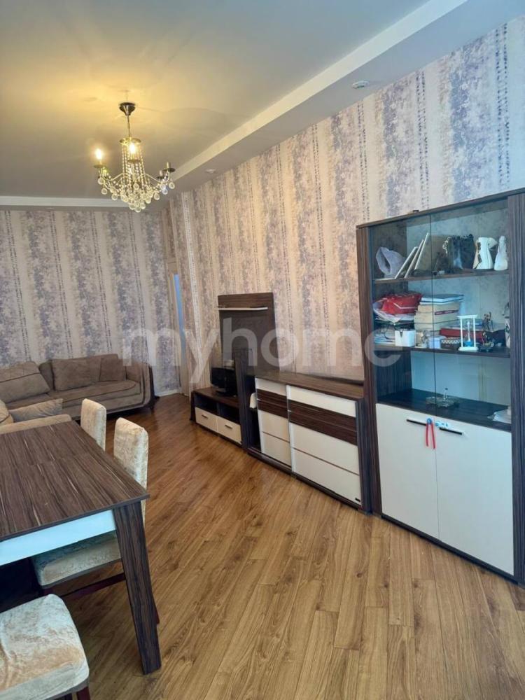  Bakı şəhərində 90m² mənzil kirayə verilir