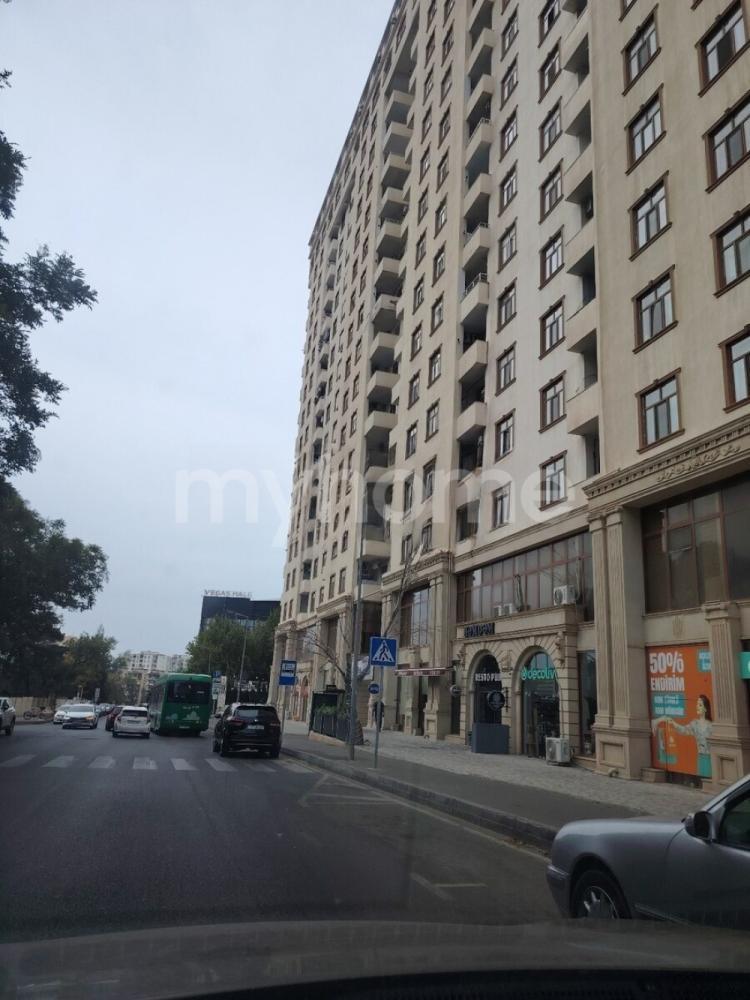  Əhmədli qəsəbəsində 110m² mənzil satılır
