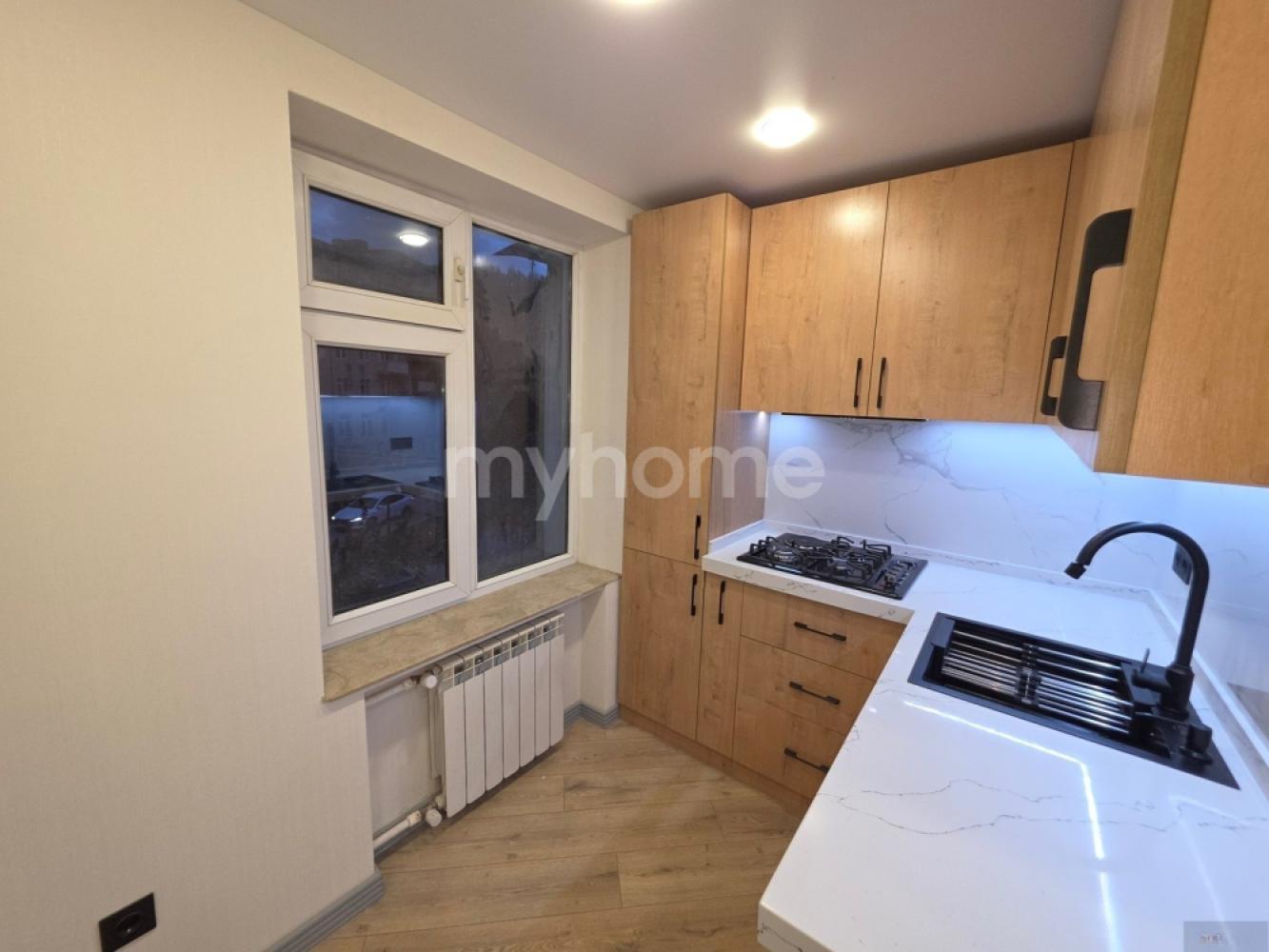  Bakı şəhərində 52m² mənzil satılır