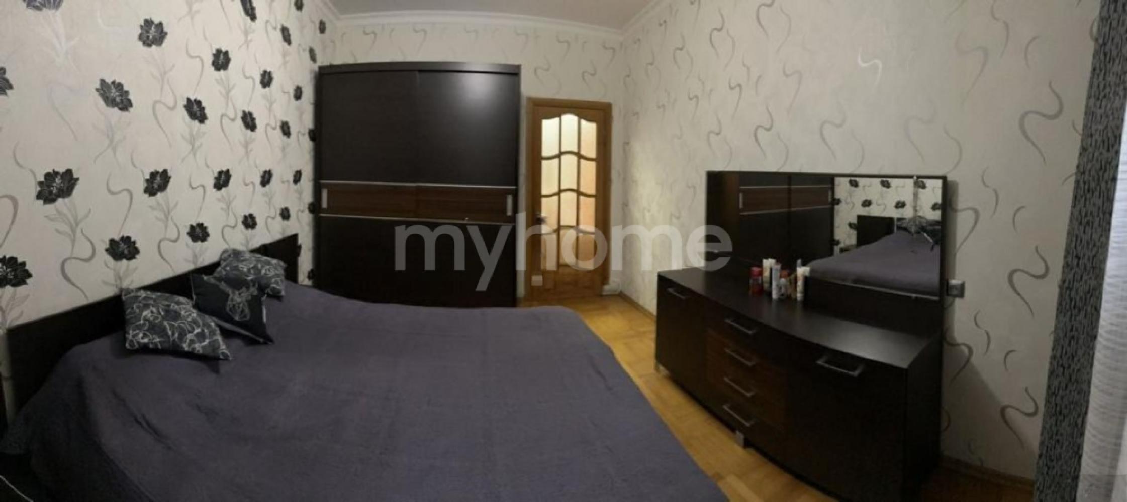 Bakı şəhərində 80m² mənzil kirayə verilir