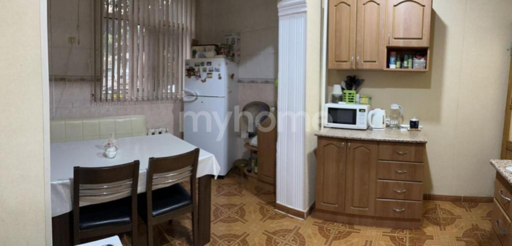  Bakı şəhərində 80m² mənzil kirayə verilir