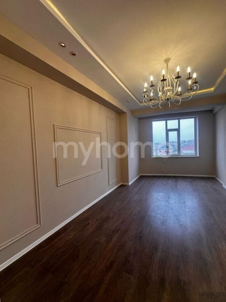  Saray qəsəbəsində 102m² mənzil satılır