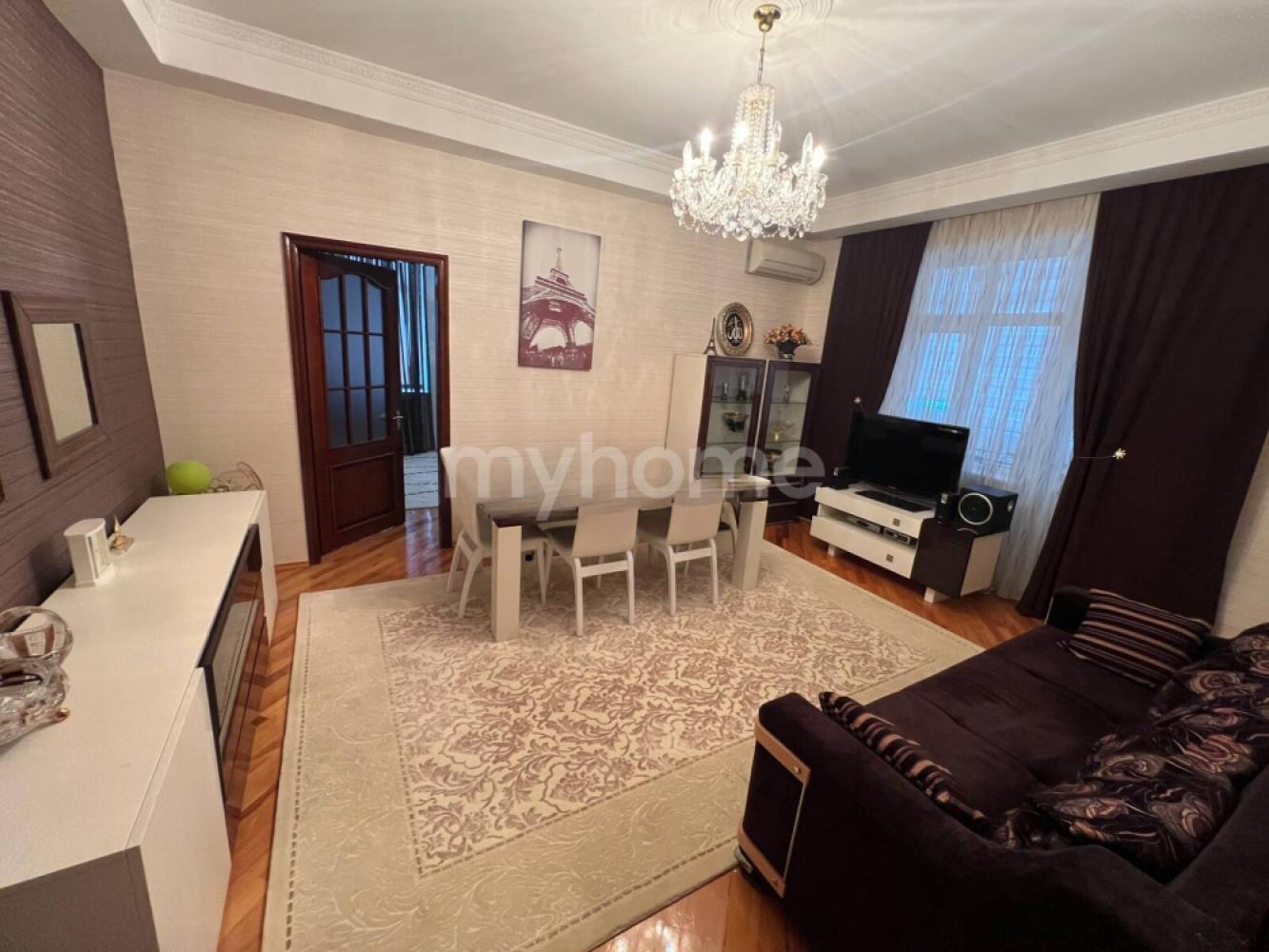  Bakı şəhərində 75m² mənzil satılır