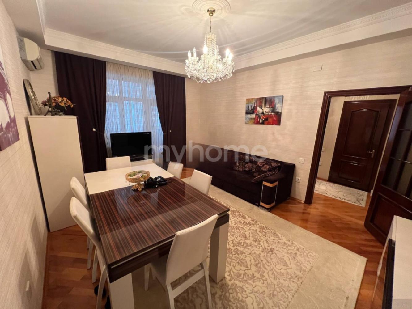  Bakı şəhərində 75m² mənzil satılır