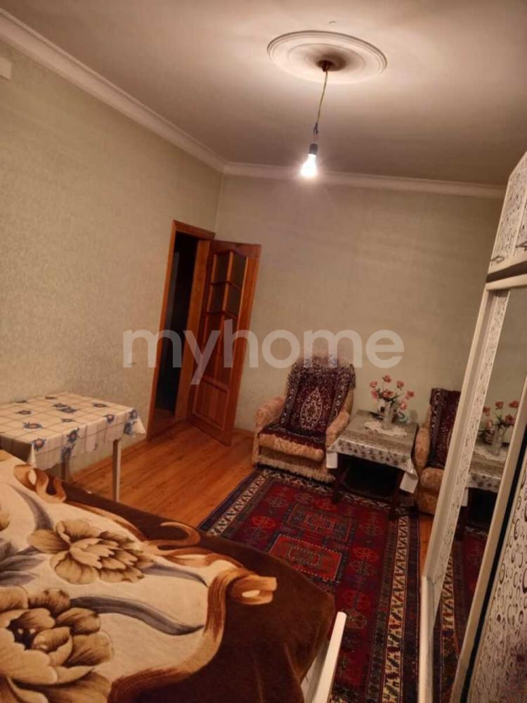  Bakı şəhərində 110m² mənzil satılır