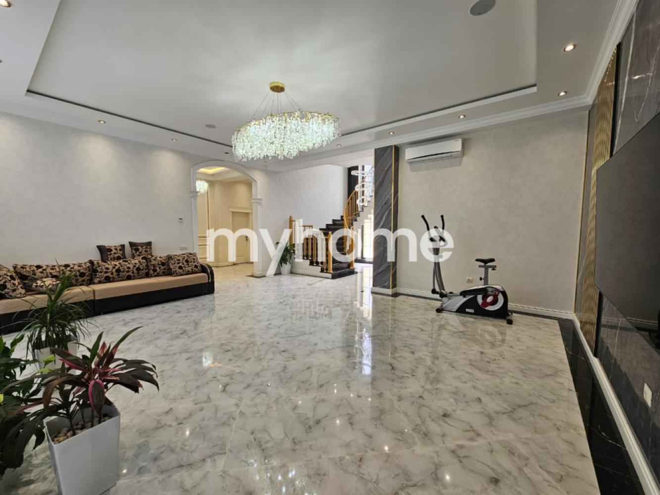  Bakıxanov qəsəbəsində 428m² həyət evi satılır