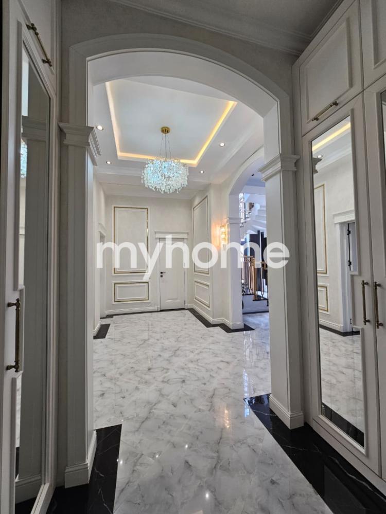  Bakıxanov qəsəbəsində 428m² həyət evi satılır