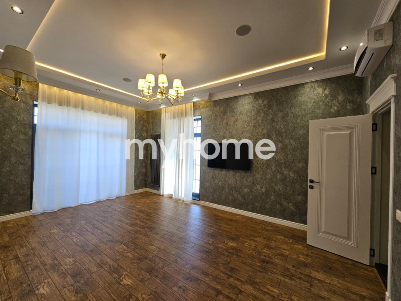 Bakıxanov qəsəbəsində 428m² həyət evi satılır