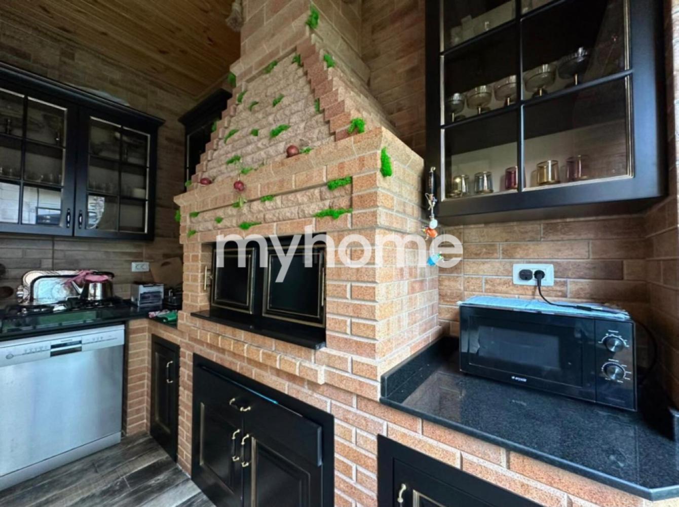  Bakıxanov qəsəbəsində 428m² həyət evi satılır