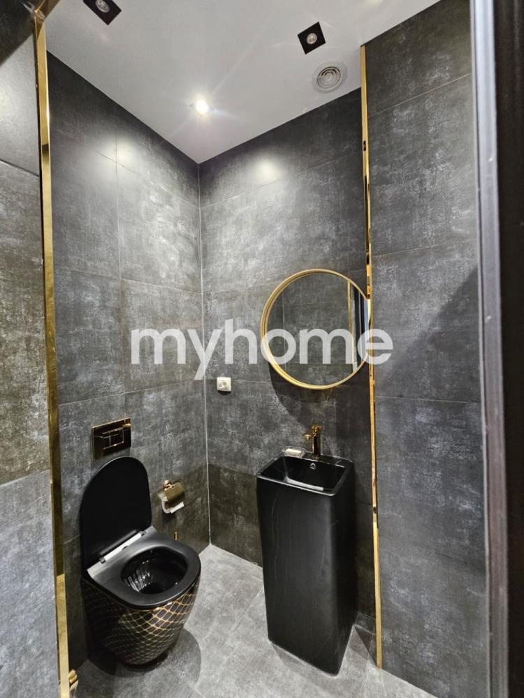  Bakıxanov qəsəbəsində 428m² həyət evi satılır