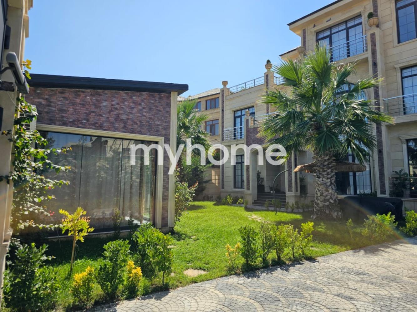  Bakıxanov qəsəbəsində 428m² həyət evi satılır