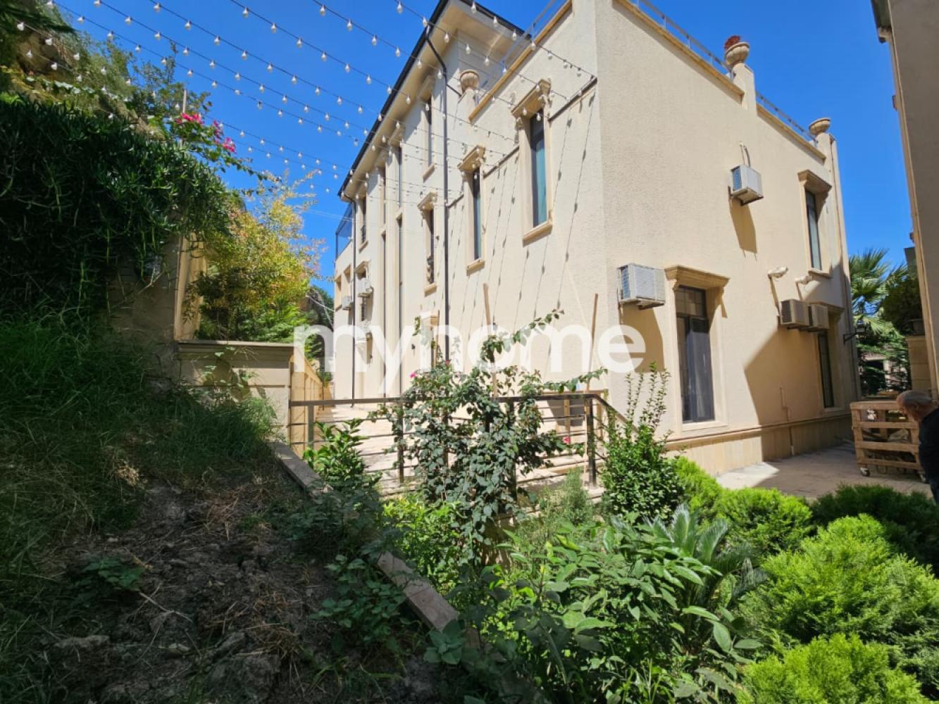  Bakıxanov qəsəbəsində 428m² həyət evi satılır