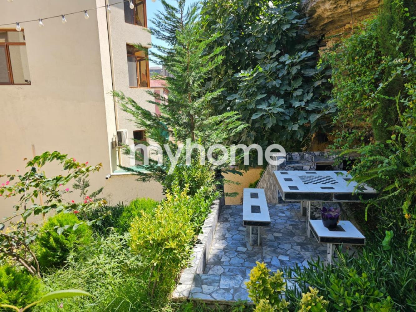  Bakıxanov qəsəbəsində 428m² həyət evi satılır