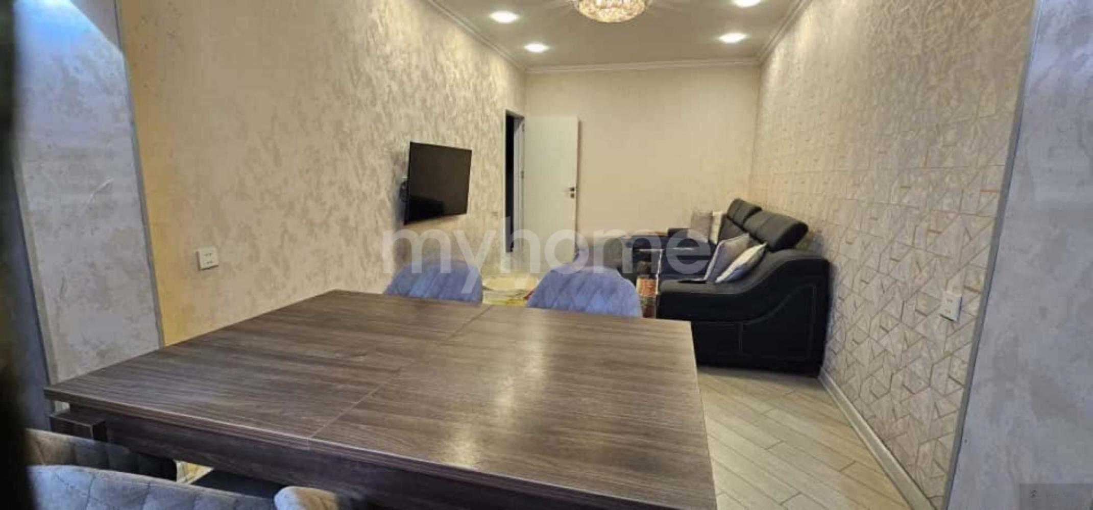  Bakı şəhərində 80m² mənzil satılır