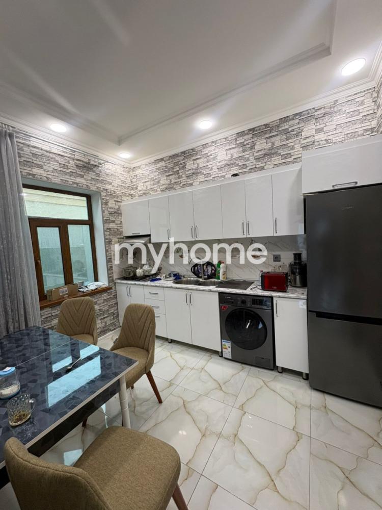  Şüvəlan qəsəbəsində 120m² həyət evi satılır