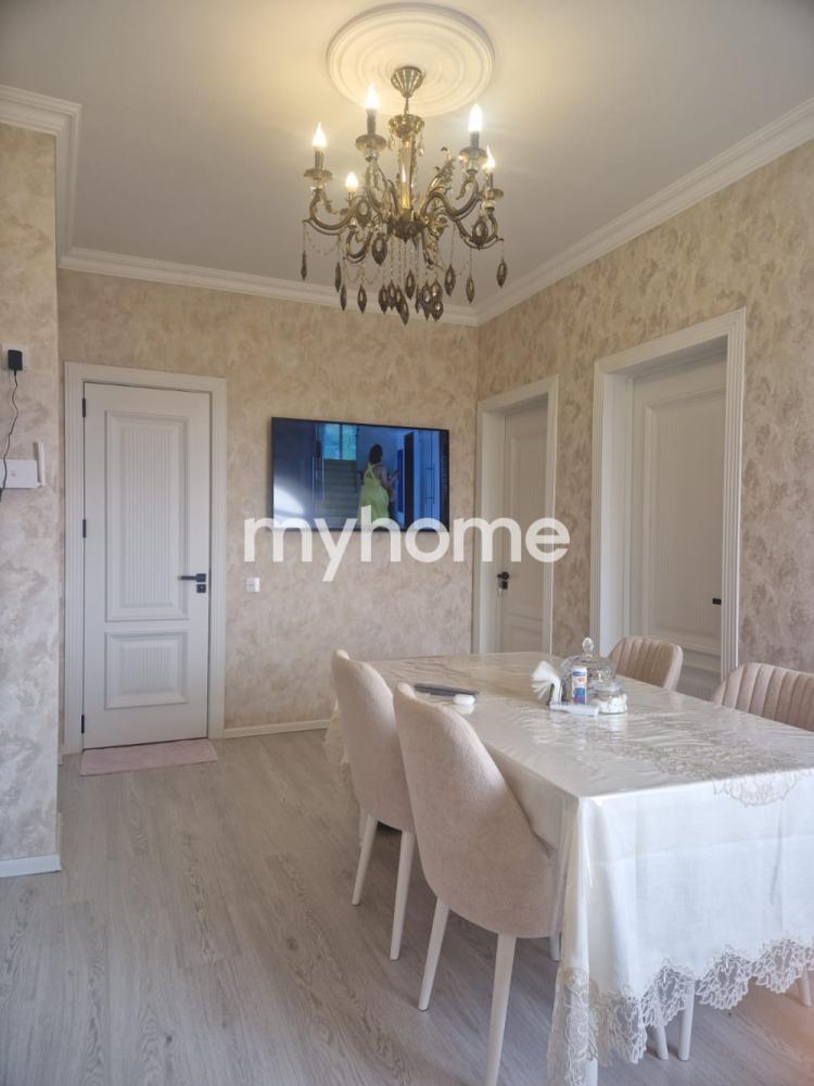 Binəqədi qəsəbəsi 60m² mənzil satılır