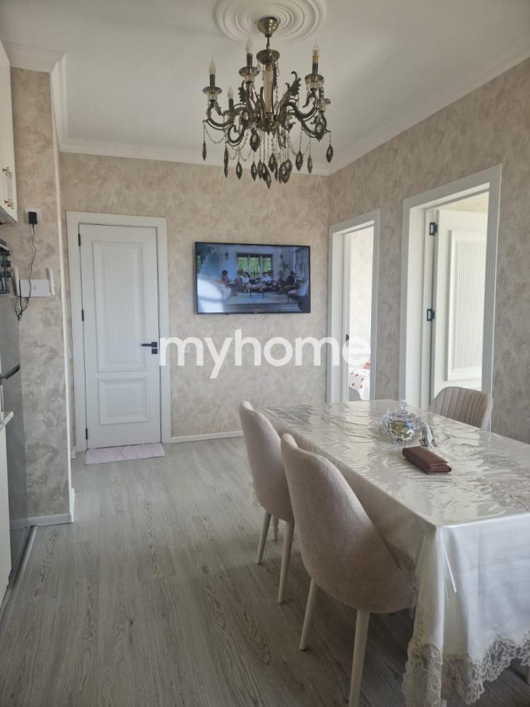 Binəqədi qəsəbəsi 60m² mənzil satılır