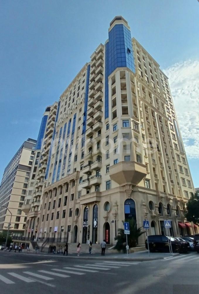  28 May qəsəbəsində 160m² mənzil satılır