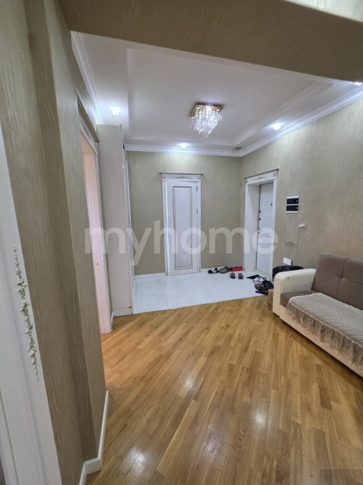  Bakı şəhərində 135m² mənzil kirayə verilir