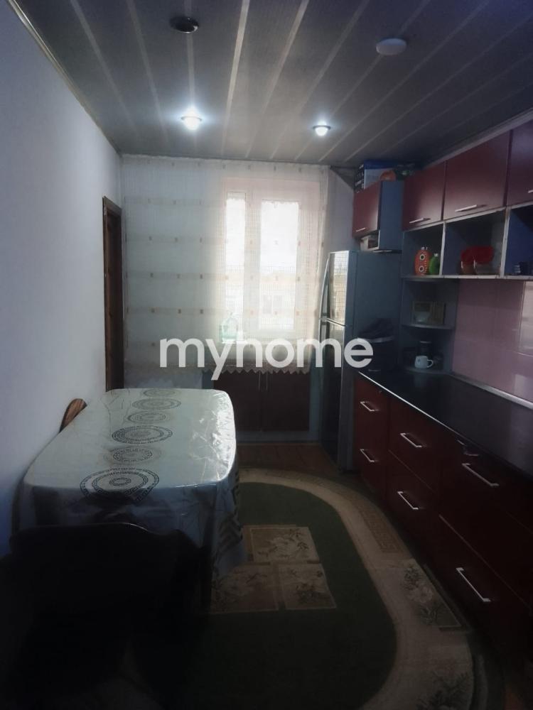  Əmircan qəsəbəsində 100m² mənzil satılır