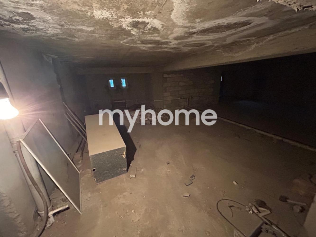  Yeni Yasamal qəsəbəsində 72m² mənzil satılır