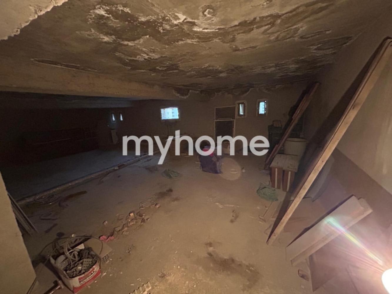  Yeni Yasamal qəsəbəsində 72m² mənzil satılır