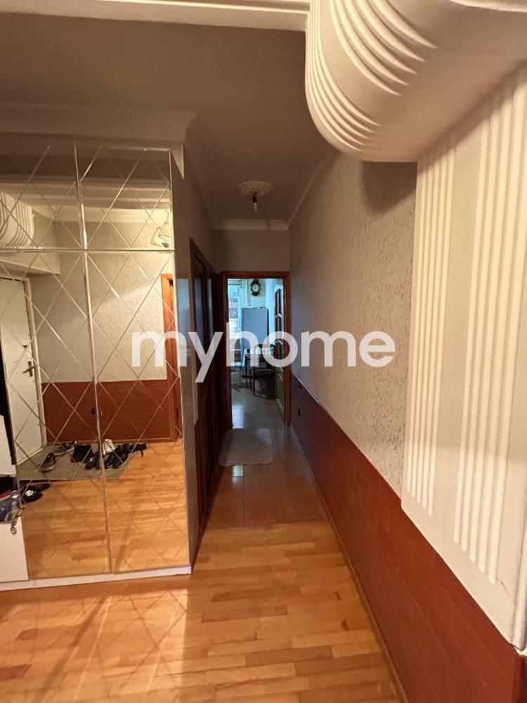  Yeni Yasamal qəsəbəsində 72m² mənzil satılır