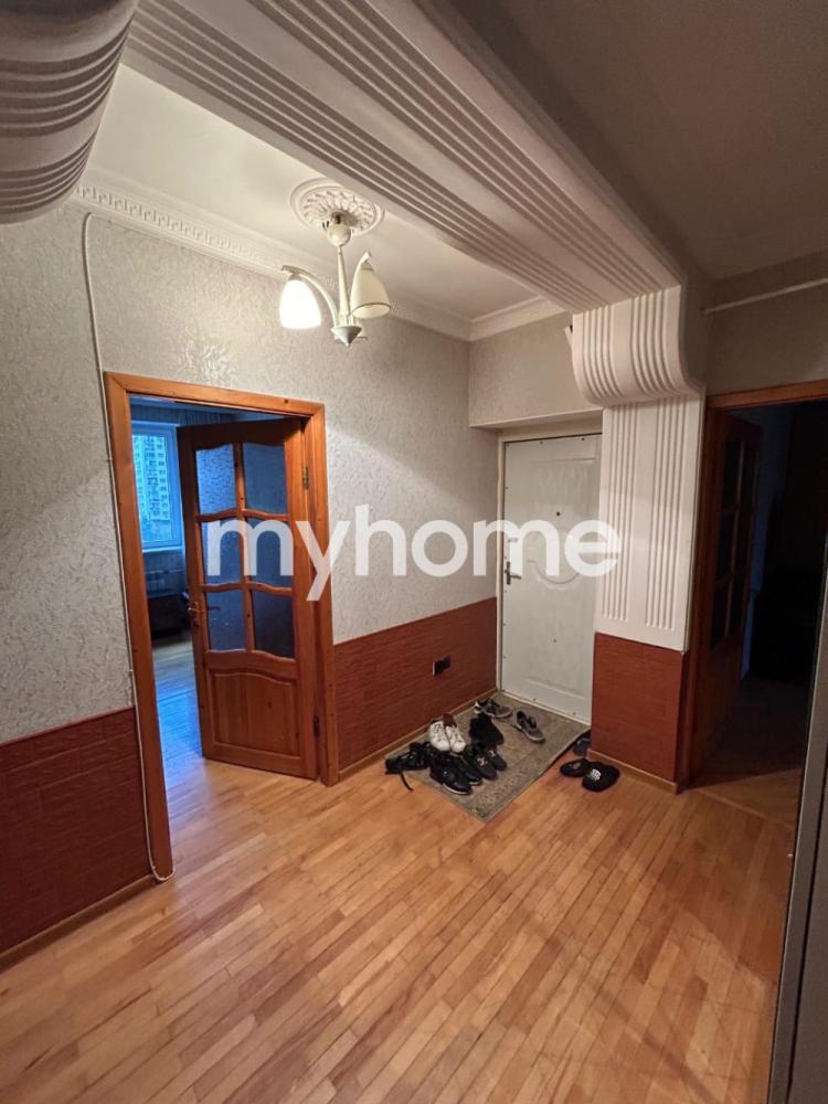  Yeni Yasamal qəsəbəsində 72m² mənzil satılır