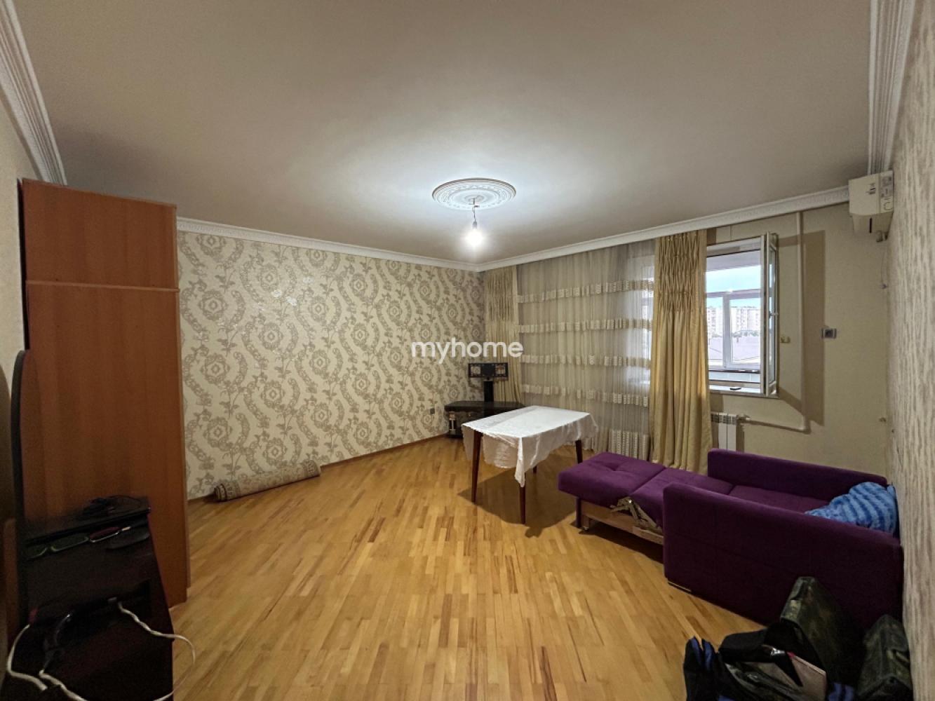  Yeni Yasamal qəsəbəsində 72m² mənzil satılır