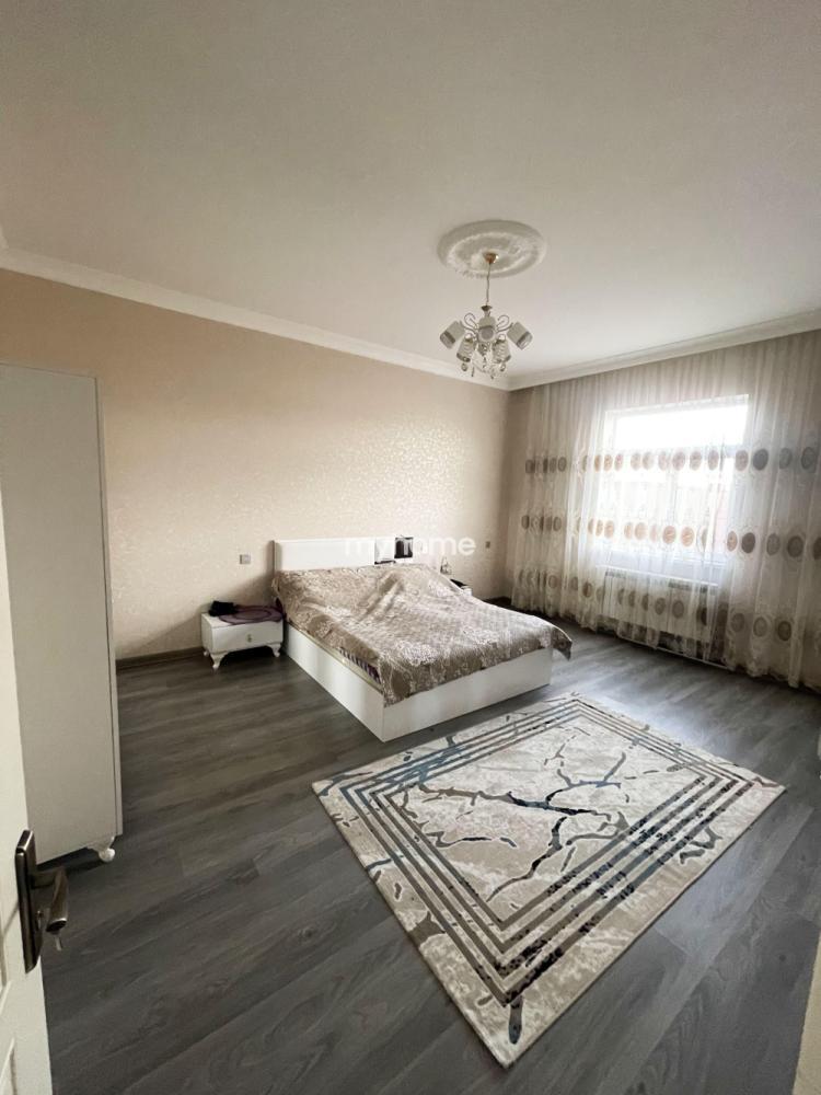  Yeni Ramana qəsəbəsində 180m² həyət evi satılır
