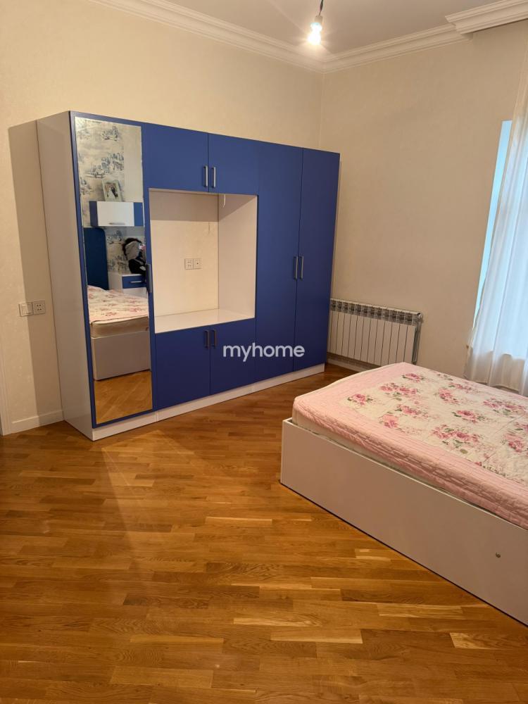  Fatmayı qəsəbəsində 350m² həyət evi satılır