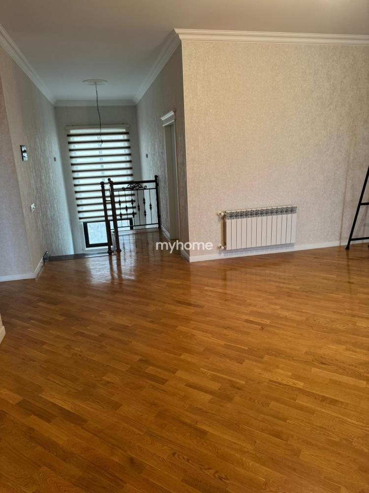  Fatmayı qəsəbəsində 350m² həyət evi satılır